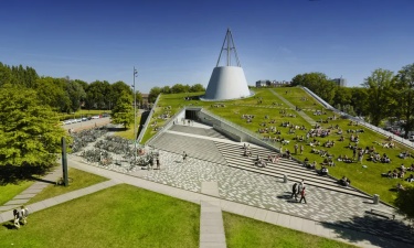 In opdracht: Spie (TU Delft gebouw Library)